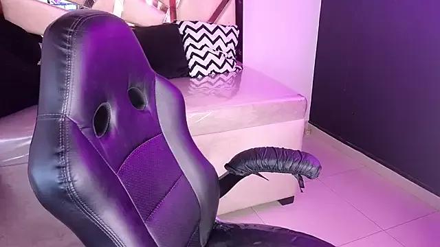 emmalee_01a from StripChat
