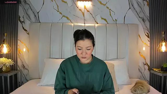 EmmaMonroe_ from StripChat is Freechat