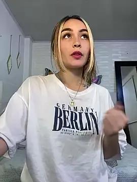 EmmaOxford from StripChat