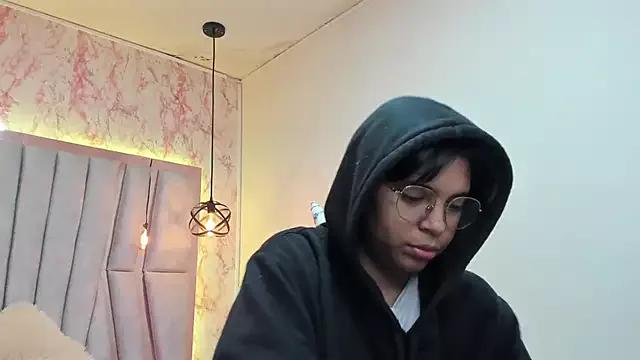 Emmapark_ from StripChat