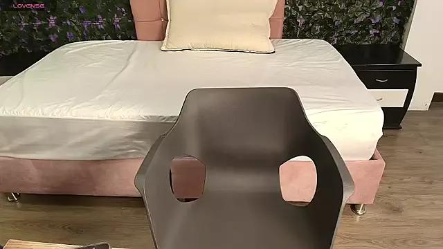 Try our streaming cams variety and talk on a personal level with our adorable girls streamers, showing off their bountiful shapes and dildos.
