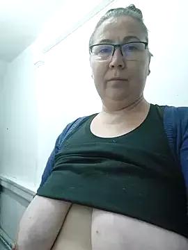 EmmaSquirt from StripChat
