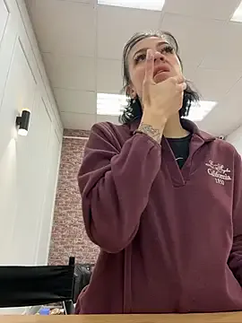 EmmaStarkk from StripChat is Freechat