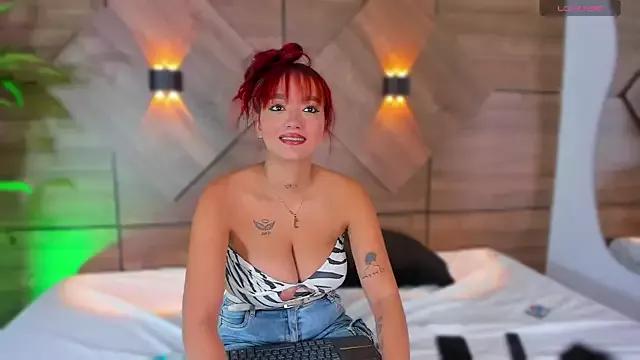 EmmaTapias from StripChat