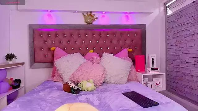 Try our streaming cams variety and talk on a personal level with our adorable girls streamers, showing off their bountiful shapes and dildos.
