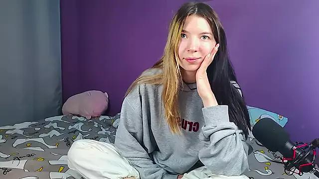 EmmieBlade from StripChat is Freechat