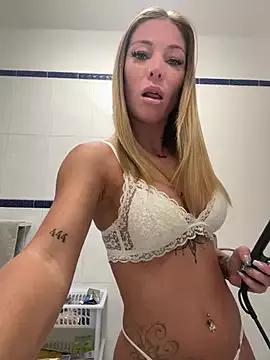 EmmieMay from StripChat is Freechat