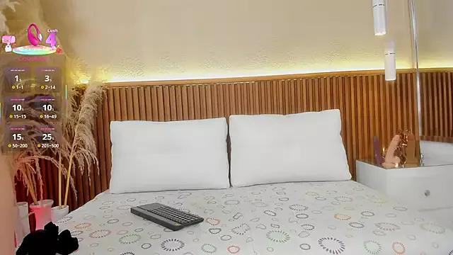 emmy_lander from StripChat is Freechat
