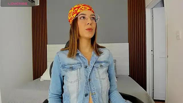 Emmy_Meadows from StripChat
