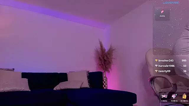 Try our streaming cams variety and talk on a personal level with our adorable girls streamers, showing off their bountiful shapes and dildos.