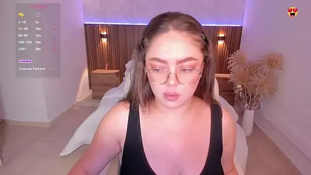 emmy_walker from StripChat