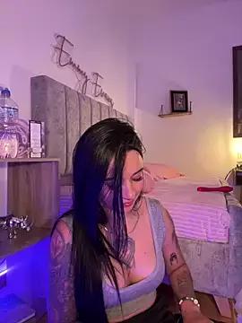 EmmyEvans1 from StripChat