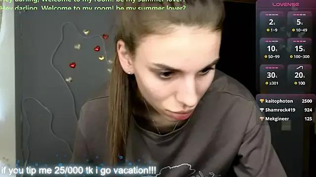 EmmyGreans from StripChat