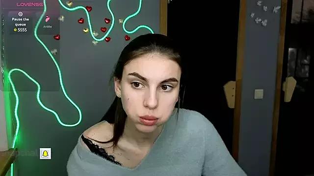 EmmyGreans from StripChat