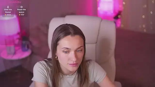 EmmySkyy from StripChat