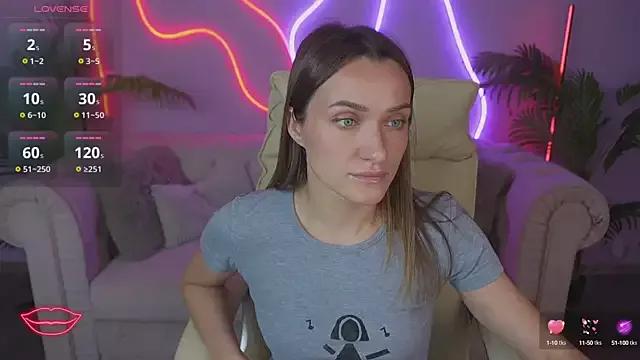 EmmySkyy from StripChat