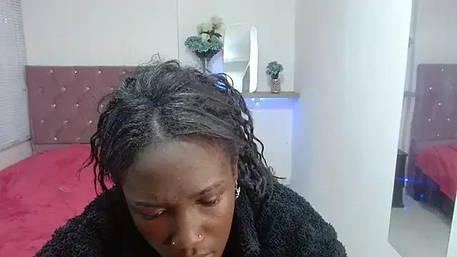 emyfuckhard from StripChat is Freechat