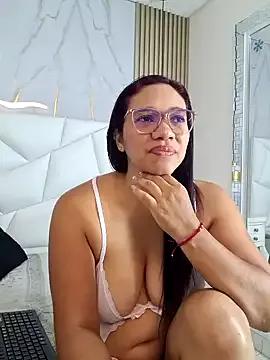 emylybrown from StripChat is Freechat