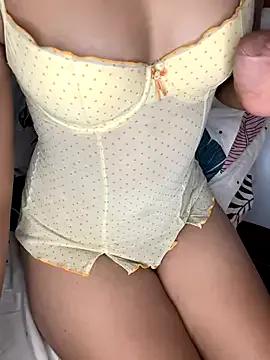 Enchantress69 from StripChat is Freechat