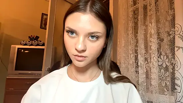 EnergeticMona on StripChat 