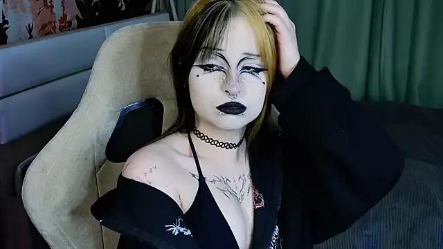 EricaMoon_ from StripChat is Freechat