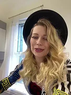Erikalypse from StripChat is Freechat