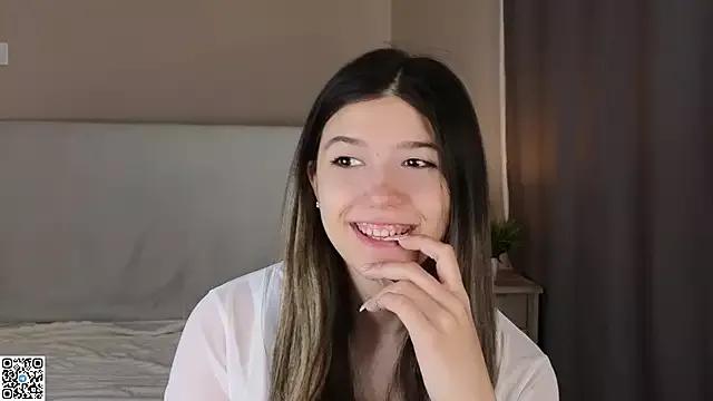 ErlinaBowman from StripChat is Freechat
