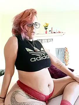 Escarlate4you_ from StripChat is Freechat