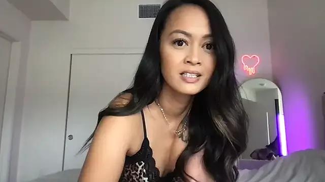 Eshababyyy from StripChat is Freechat