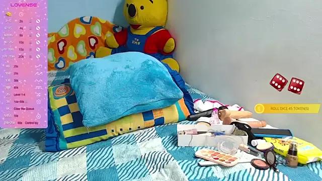 Esmeralda_Shin from StripChat