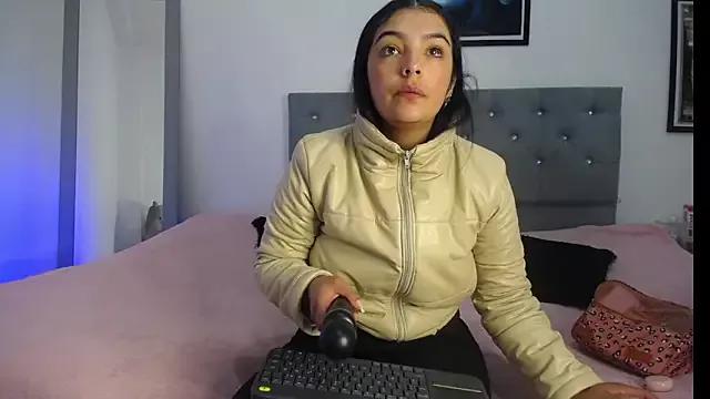 Esmeraldaa- from StripChat