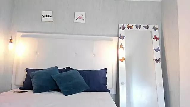 EsmeraldaNyx from StripChat