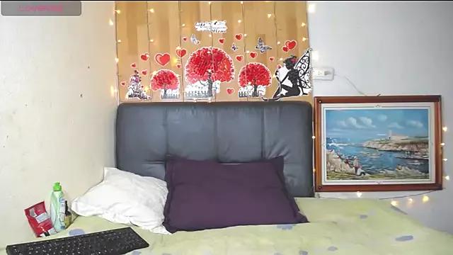 Esmeraldita782 from StripChat