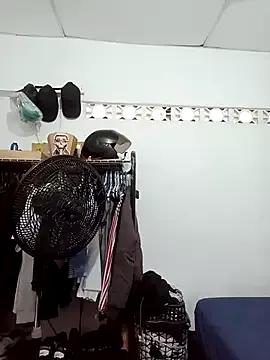 EsperanzaAndJey from StripChat