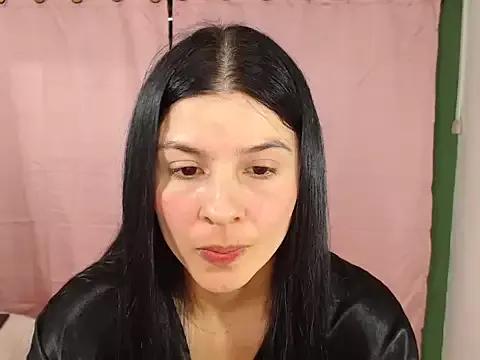 Estefani_32 from StripChat