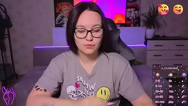 EsterLogan from StripChat