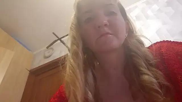EstrellaWalters from StripChat is Freechat