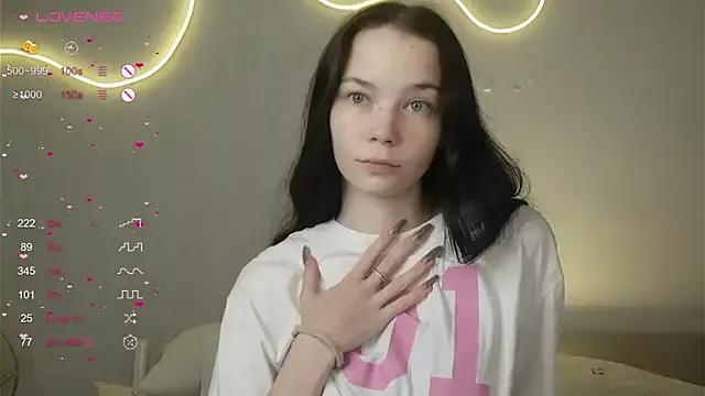 EthalEllswick from StripChat is Freechat