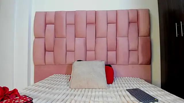 EuphoriaSavage from StripChat is Freechat
