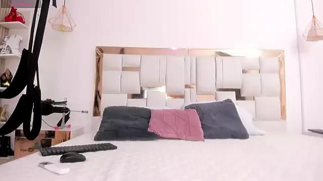 Try our streaming cams variety and talk on a personal level with our adorable girls streamers, showing off their bountiful shapes and dildos.