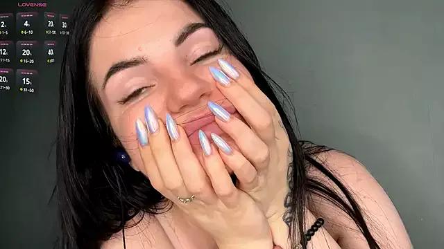 Eva_Starshine from StripChat is Freechat