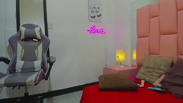 Evaa_white on StripChat 