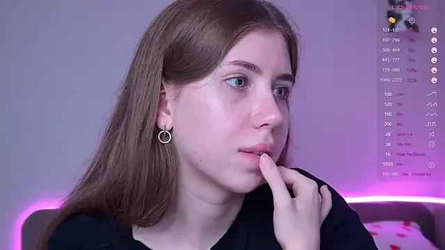 EvaAkins from StripChat