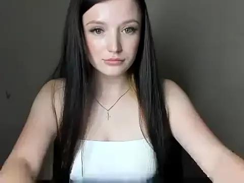 EvaaMillerr99 from StripChat is Freechat