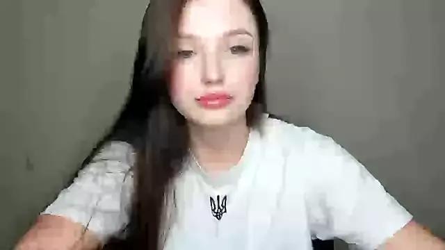 EvaaMillerr99 from StripChat