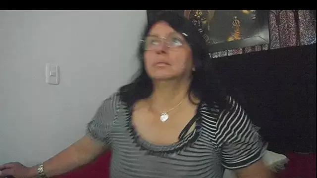 Evaaross_2345 from StripChat
