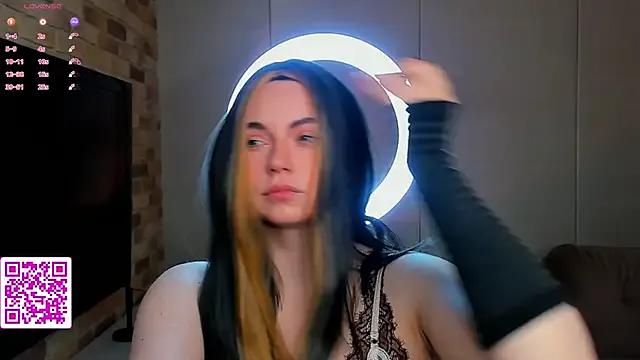 EvaBlimey from StripChat is Freechat