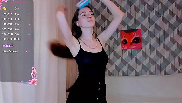 EvaBradley from StripChat is Freechat