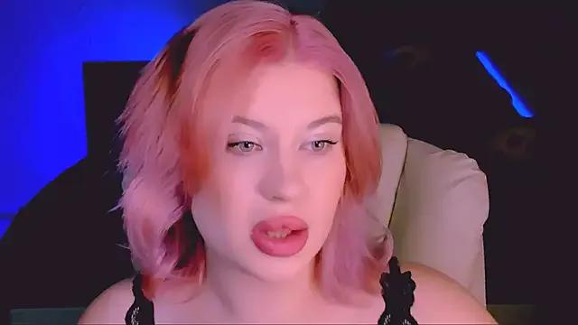 Evaharve from StripChat
