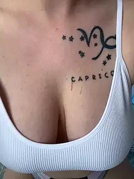 EvaLaGlossX from StripChat is Freechat